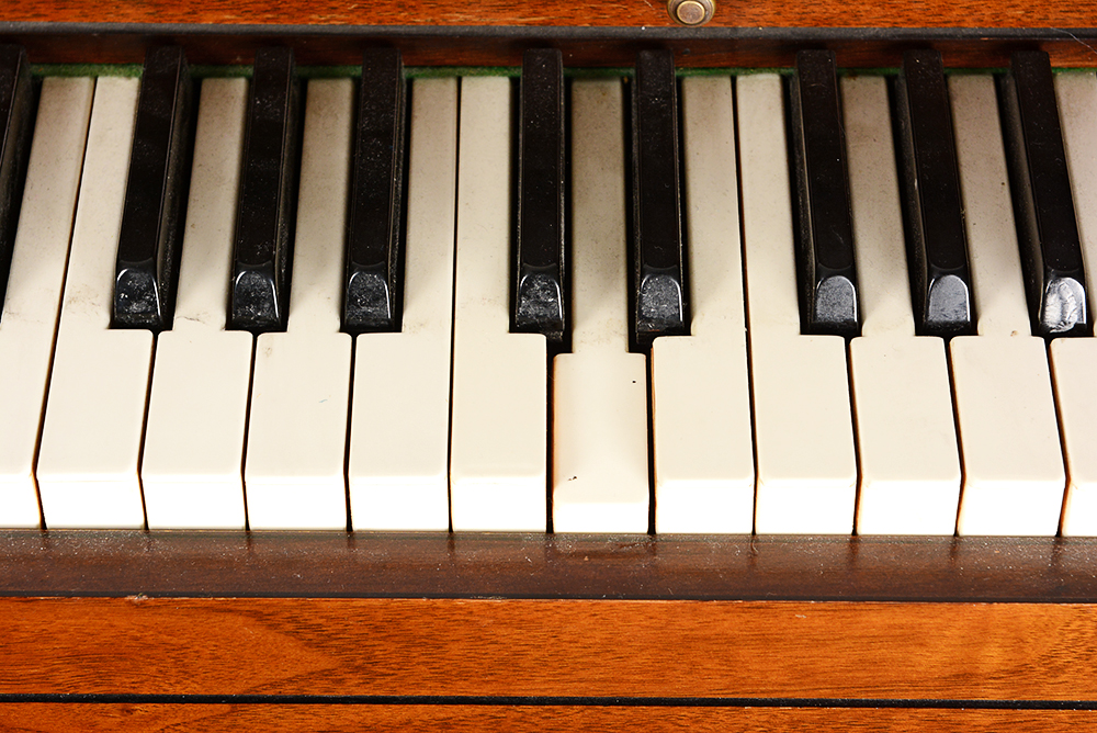 Grand Consolla 70 Upright Piano