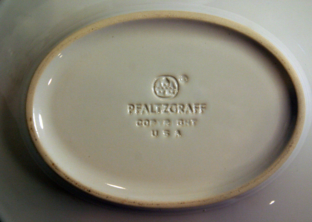 Pfaltzgraff "Winterberry" Dinnerware Set