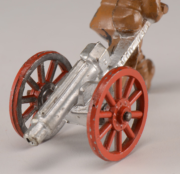 Vintage Manoil Lead Toy Figurine "Soldier Running with a Cannon"