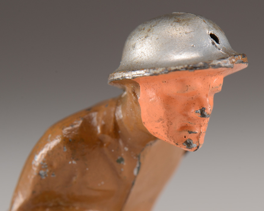 Vintage Manoil Lead Toy Figurine "Soldier Running with a Cannon"