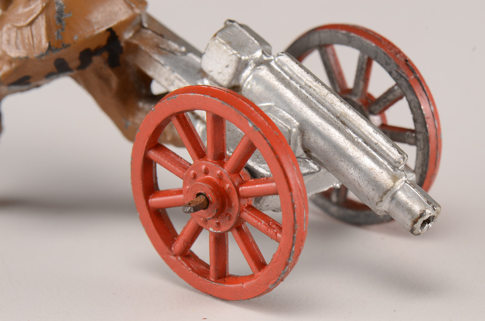 Vintage Manoil Lead Toy Figurine "Soldier Running with a Cannon"