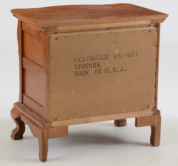 Lexington Furniture Victorian Sampler Collection - Nightstand