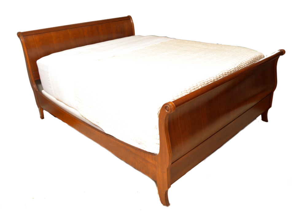 Ethan Allen Medallion Collection Queen Sleigh Bed