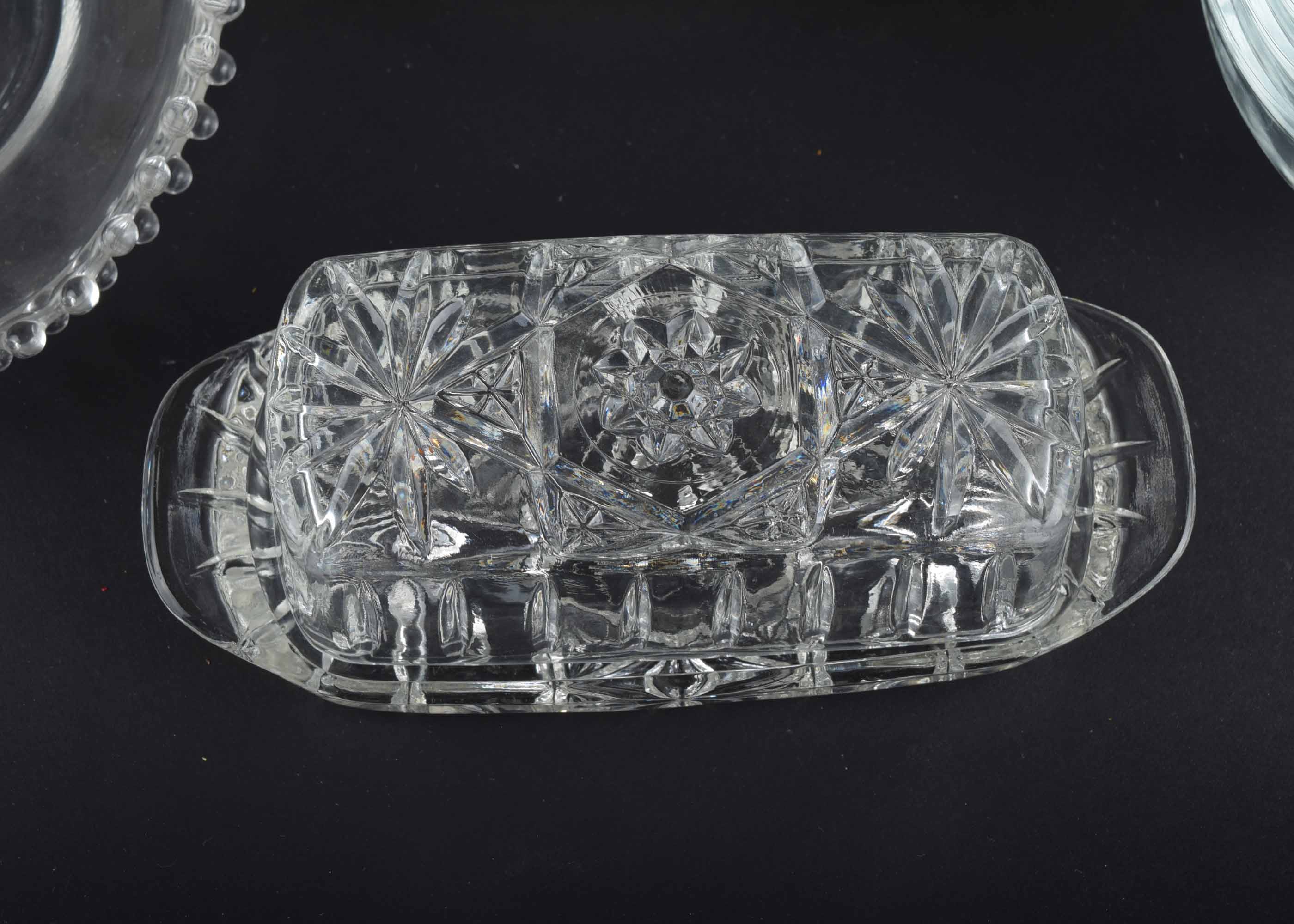 Extensive Glass Serving Ware Group