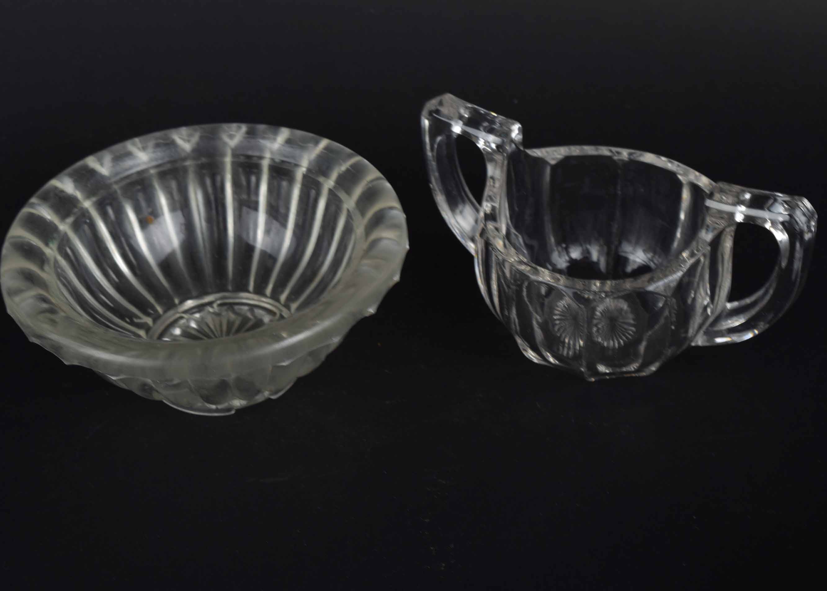 Extensive Glass Serving Ware Group