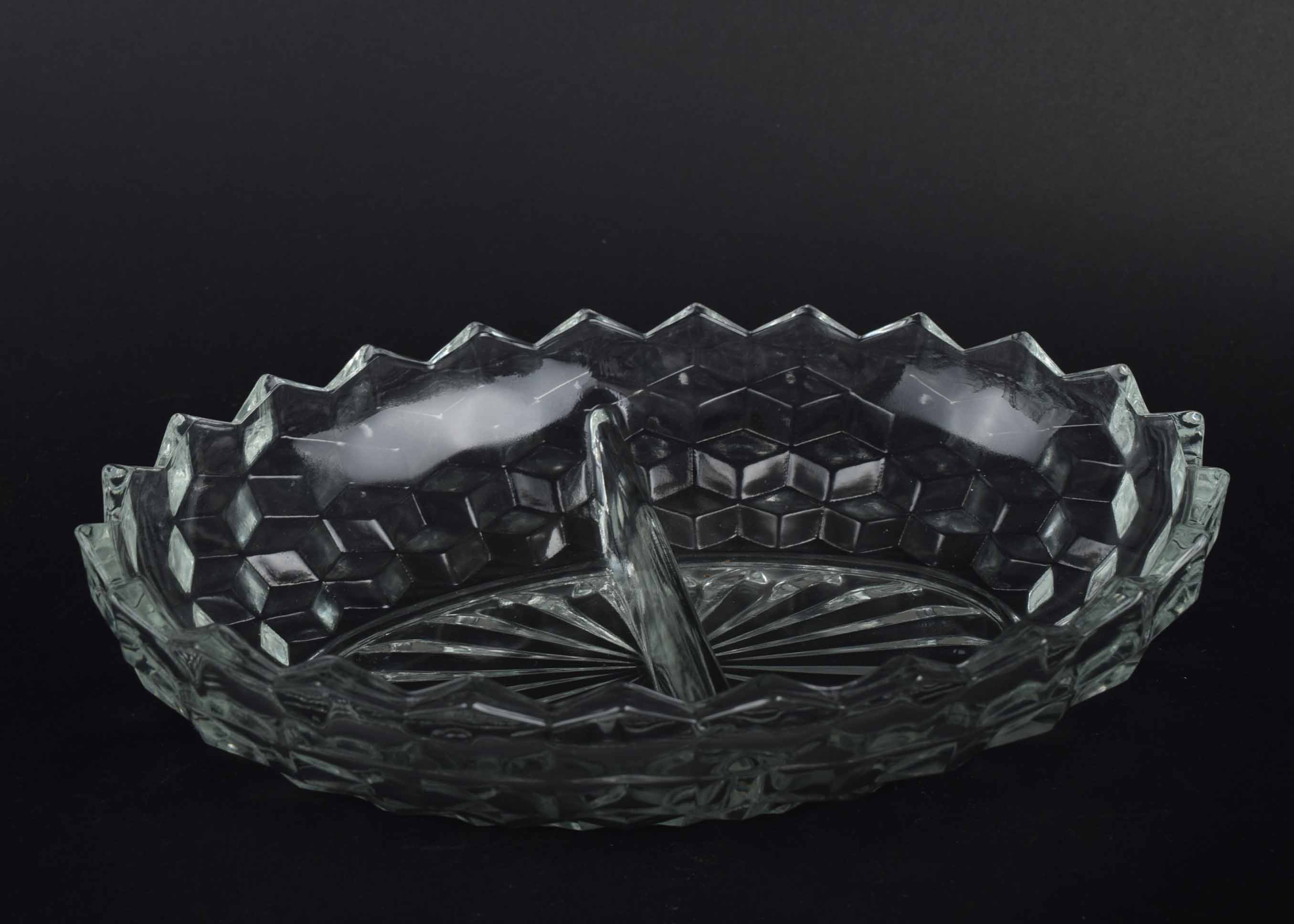 Extensive Glass Serving Ware Group