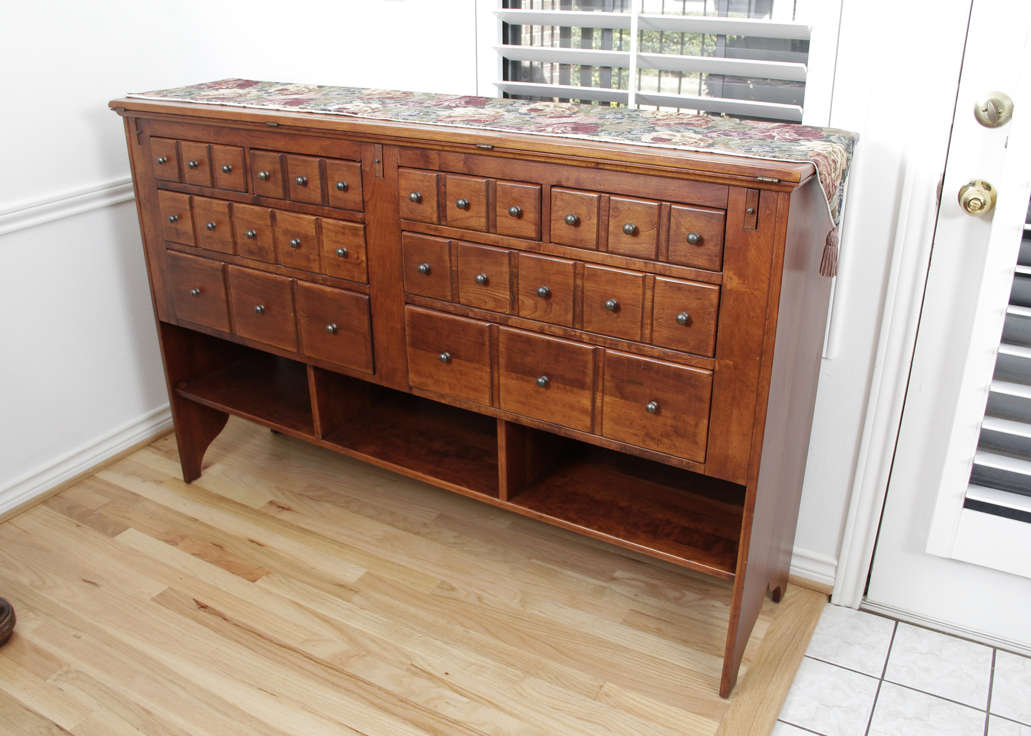 Lexington Old Salem Collection Hinged Top Server