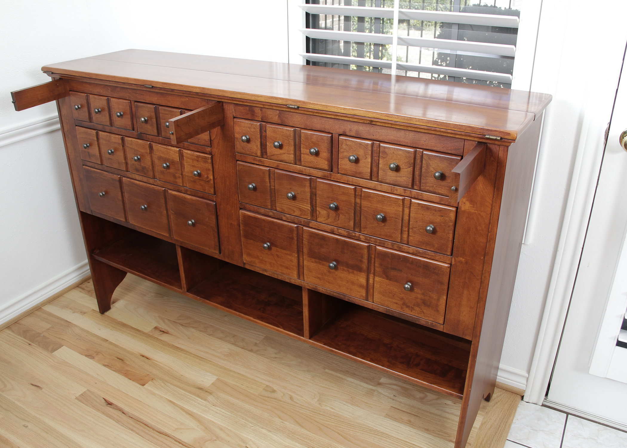 Lexington Old Salem Collection Hinged Top Server