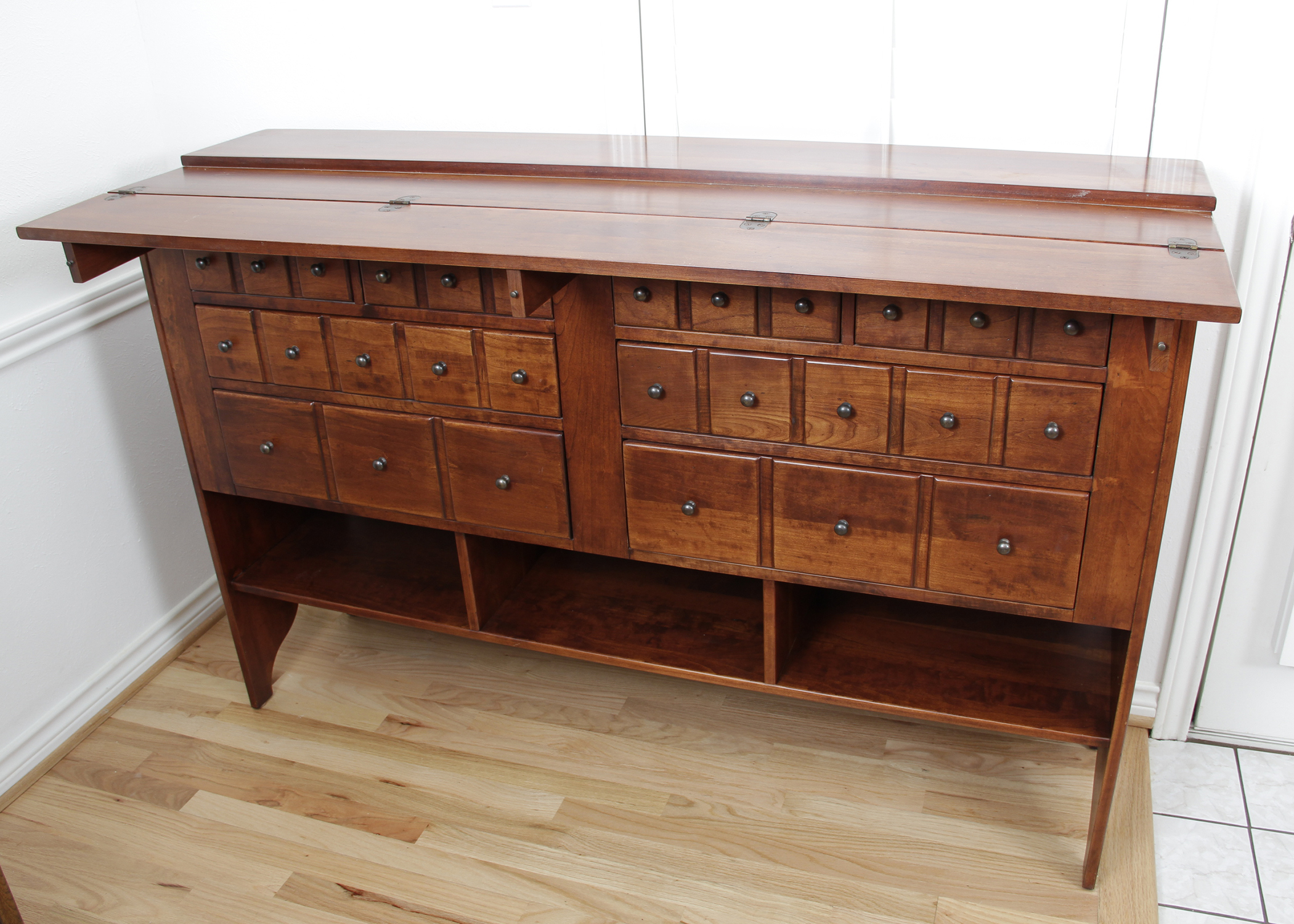 Lexington Old Salem Collection Hinged Top Server