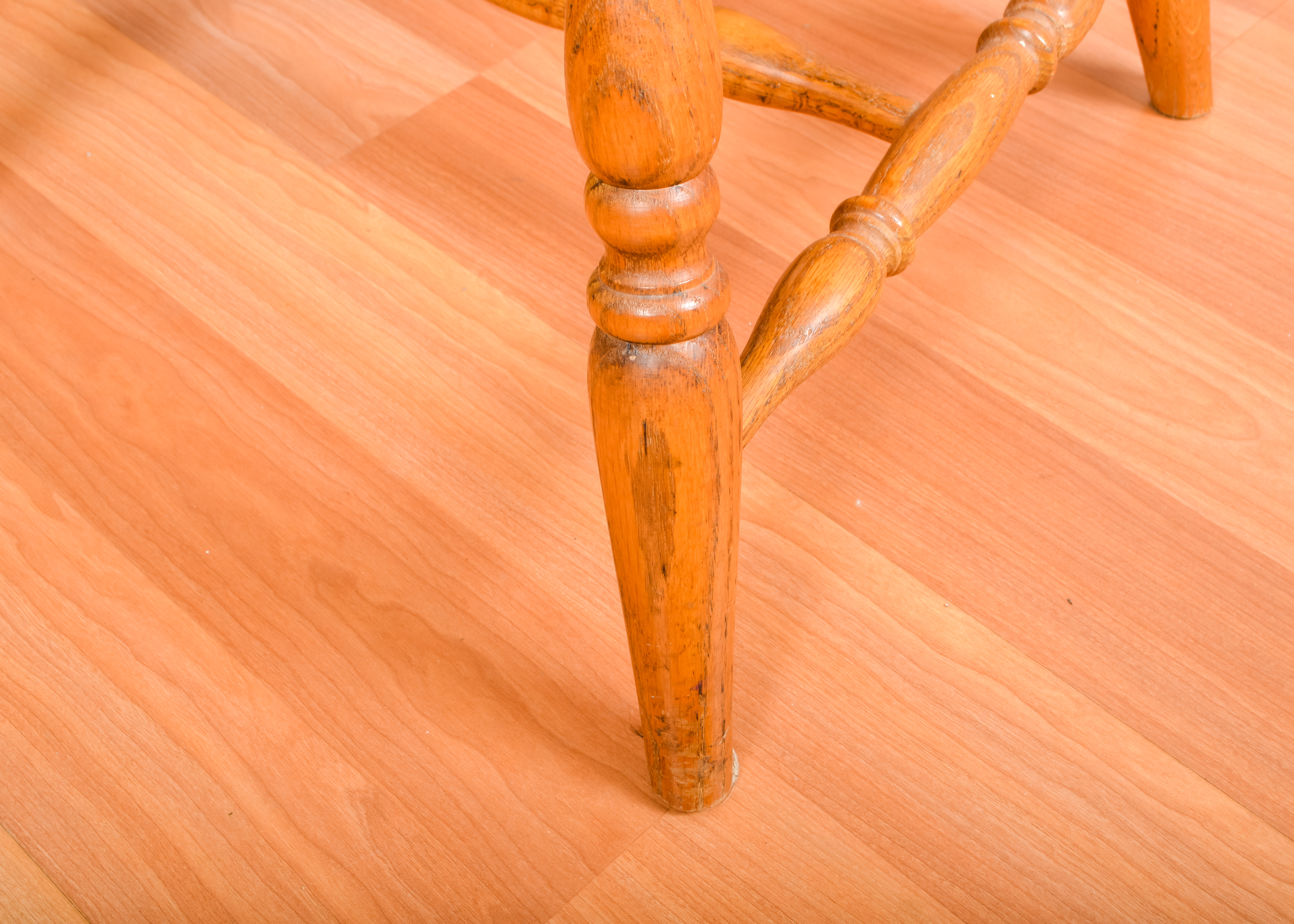 Oak Round Kitchen Table with Matching Chairs