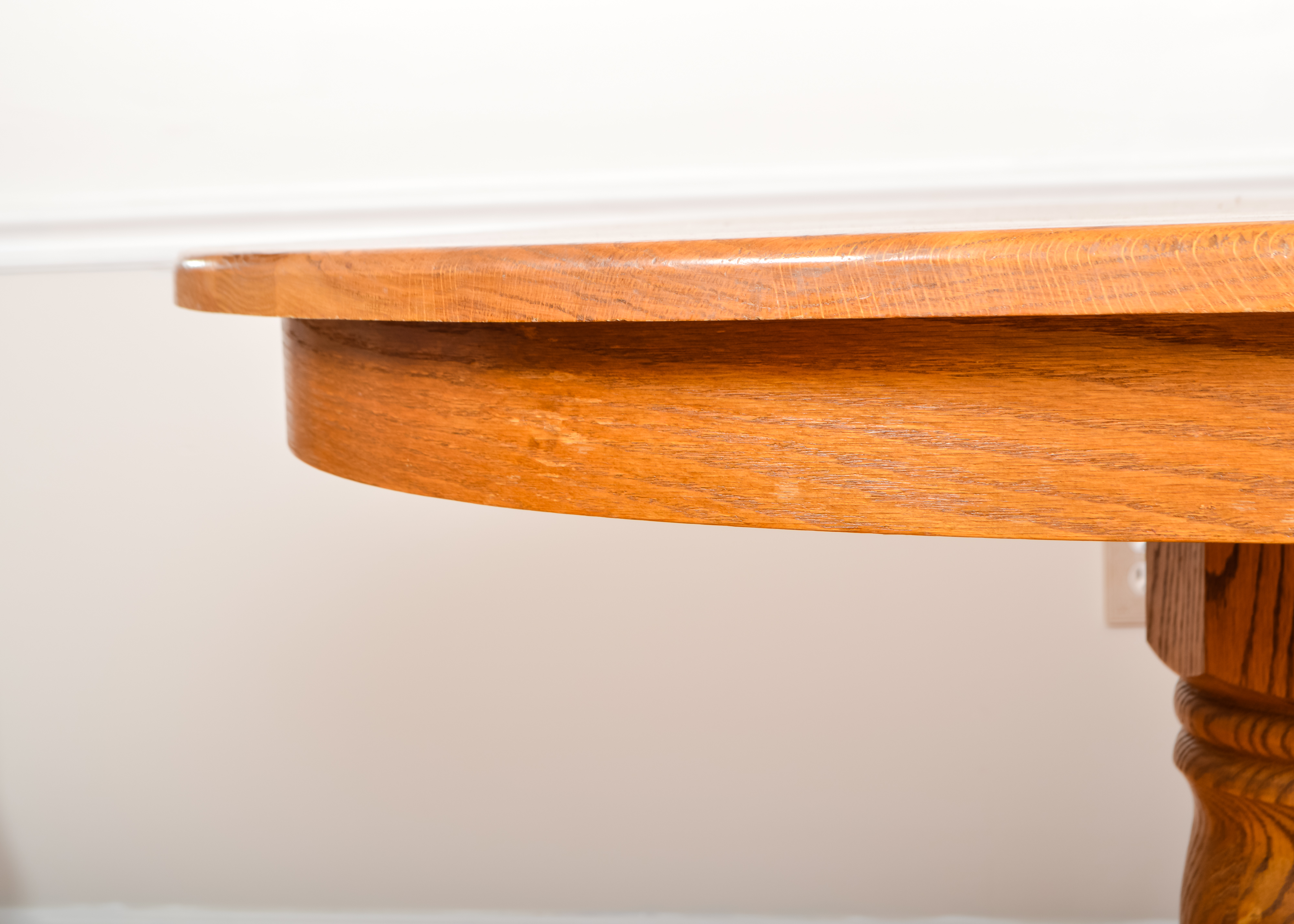 Oak Round Kitchen Table with Matching Chairs