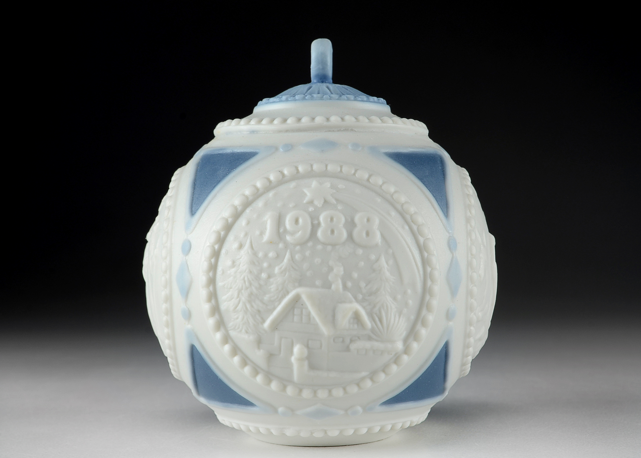 Lladro Christmas Porcelain Decoration