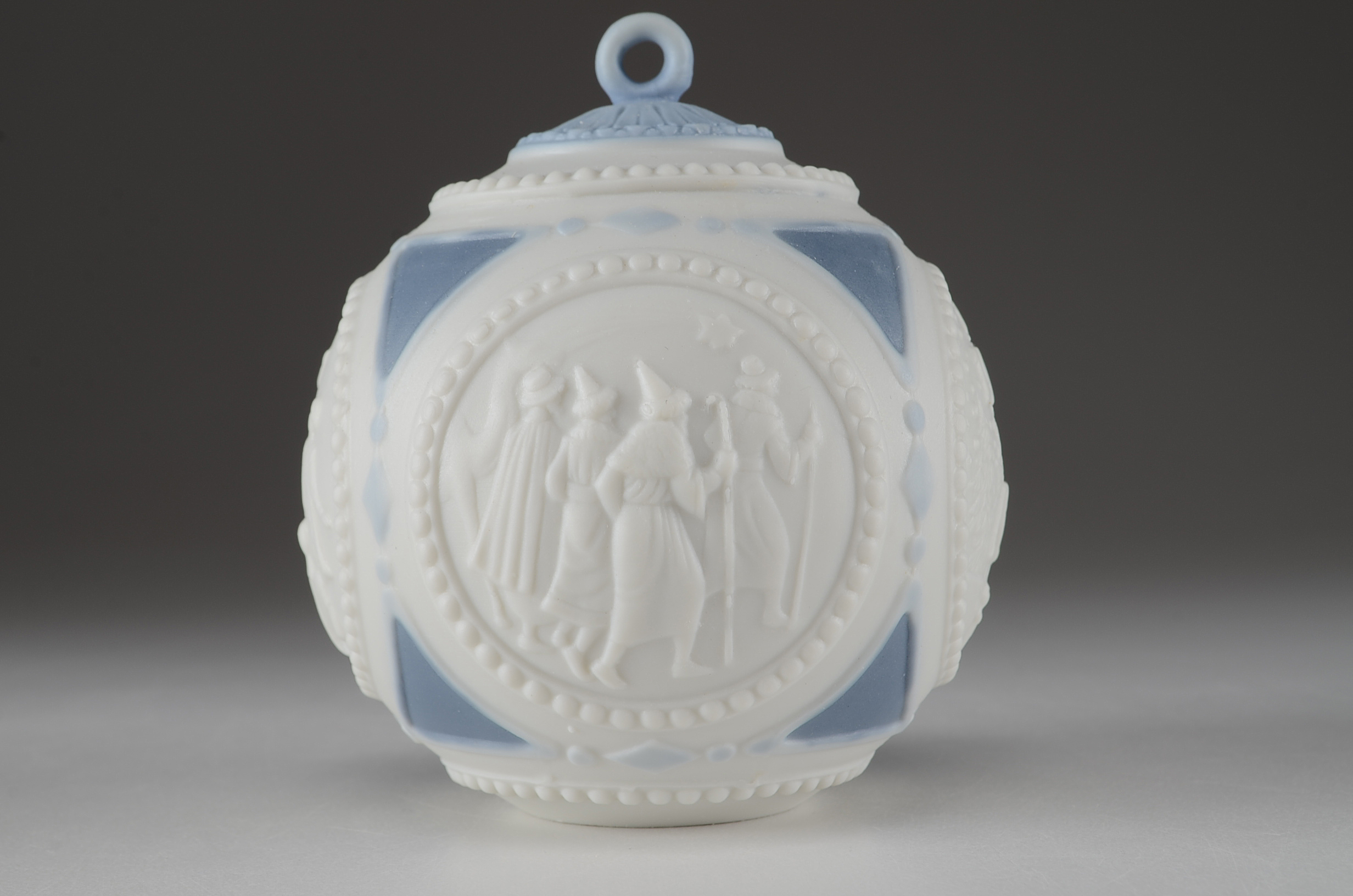 Lladro Christmas Porcelain Decoration