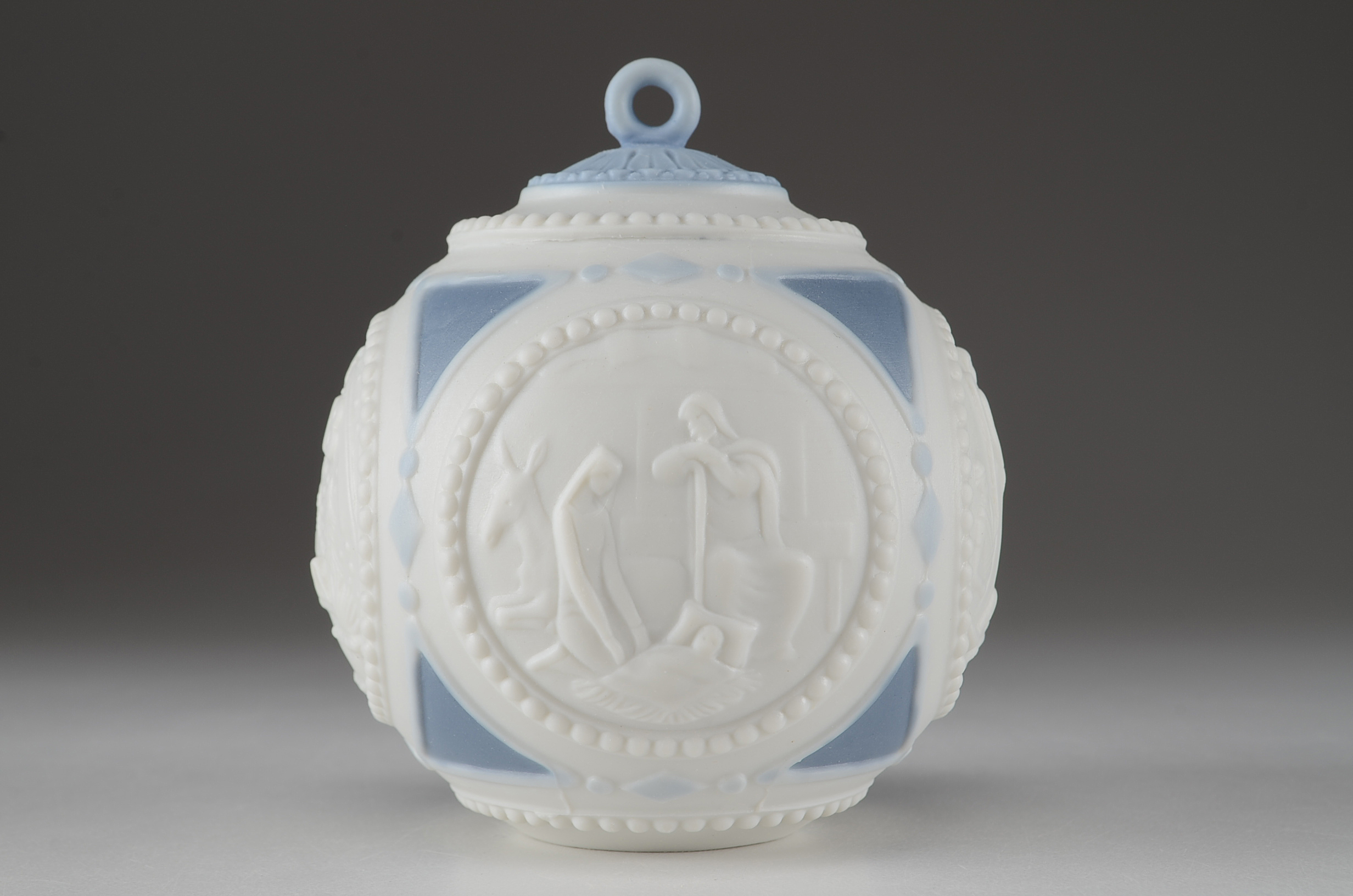 Lladro Christmas Porcelain Decoration