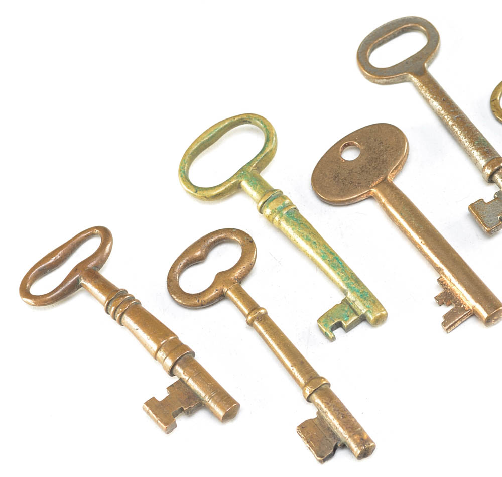 Selection of Vintage Brass Skeleton Keys