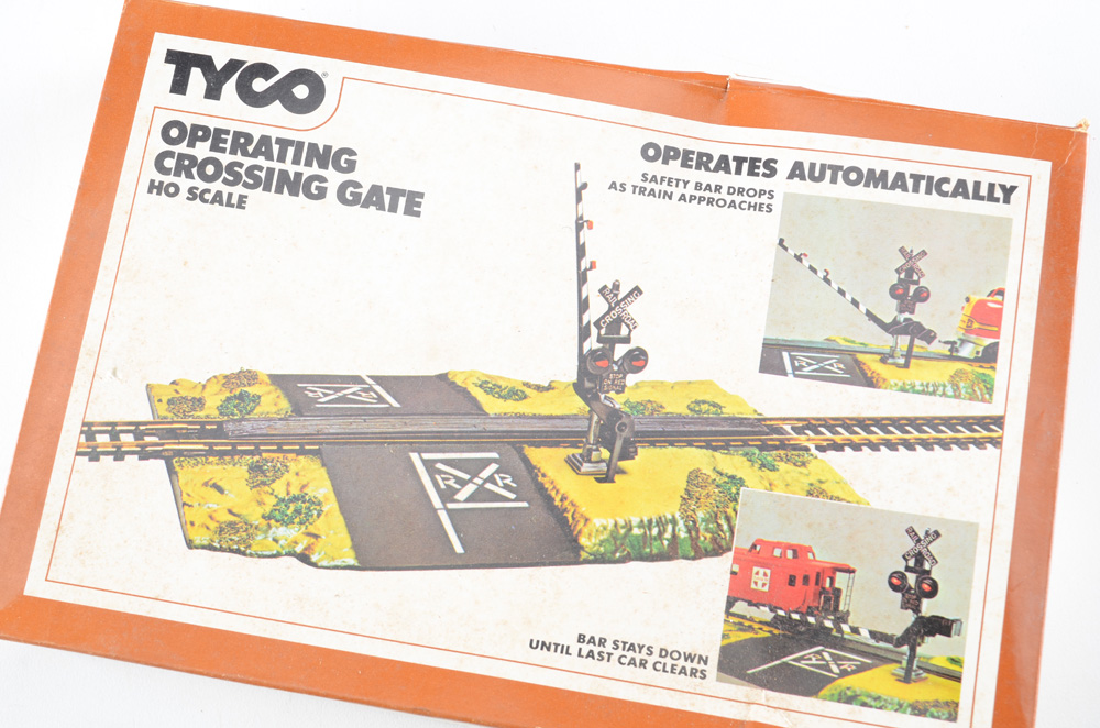 Tyco HO Scale Train Cars