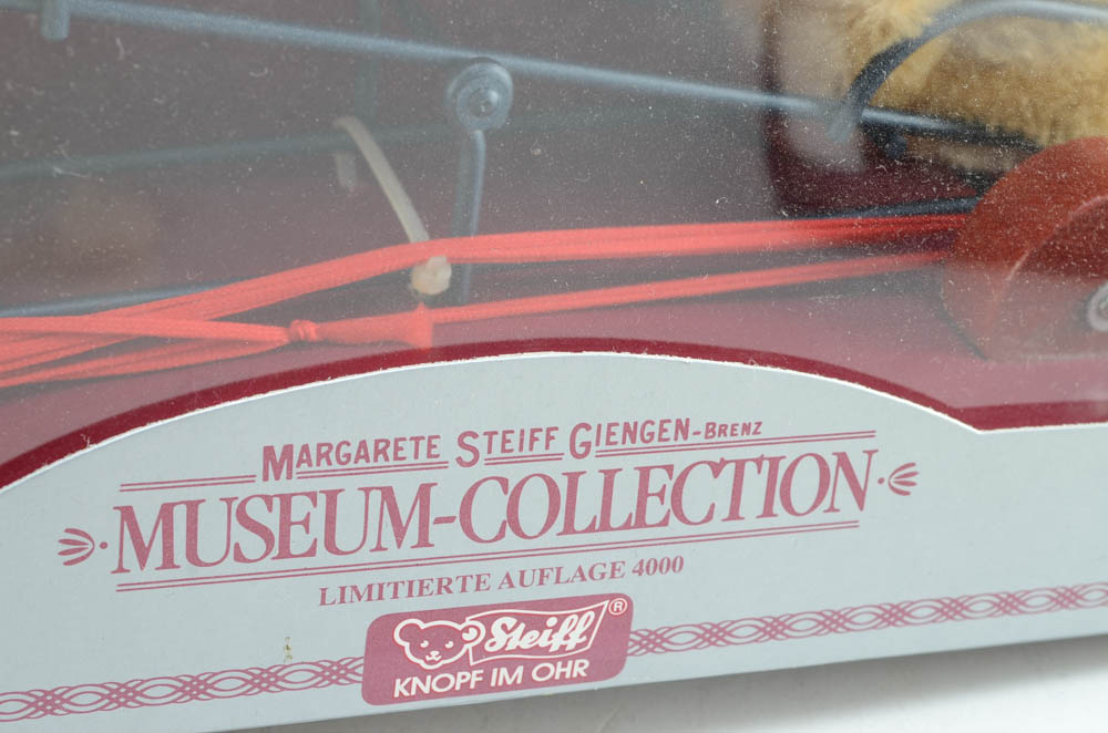 Steiff Museum Collection "Wiwag" Bears