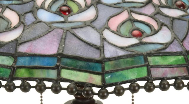 Tiffany-style Table lamp