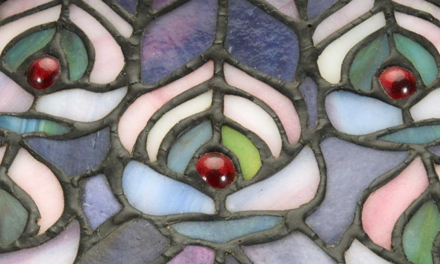 Tiffany-style Table lamp