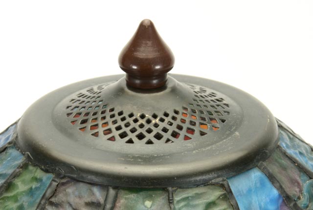 Tiffany-style Table lamp