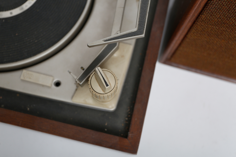 Vintage Magnavox Automatic Record Player with Speakers