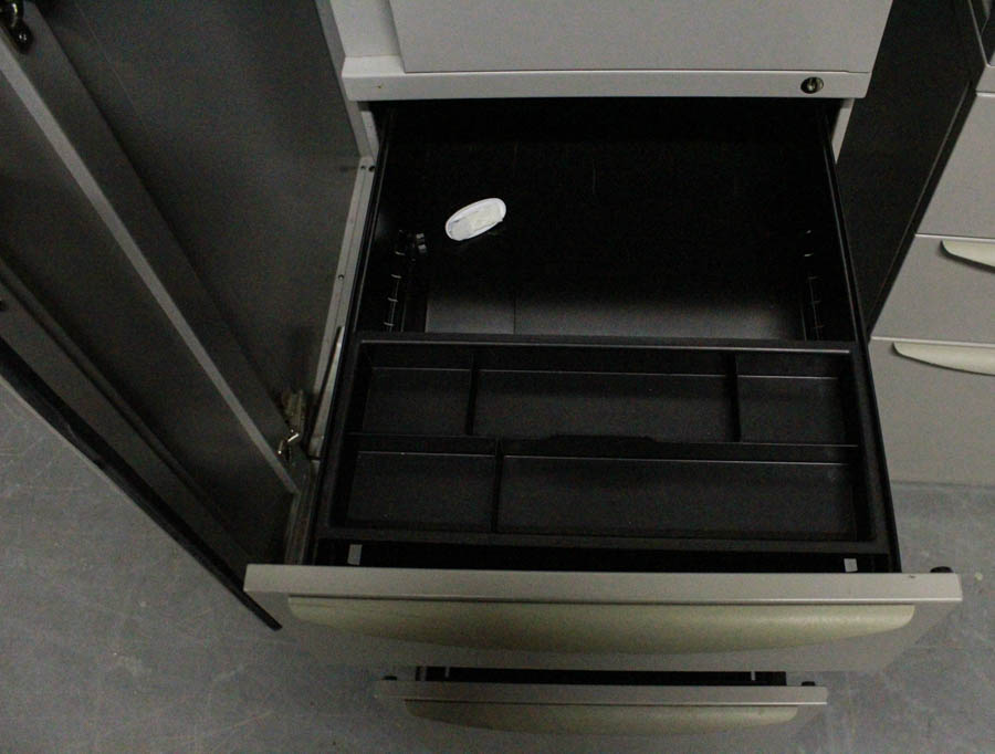 Gray Hawthorne Personal locker