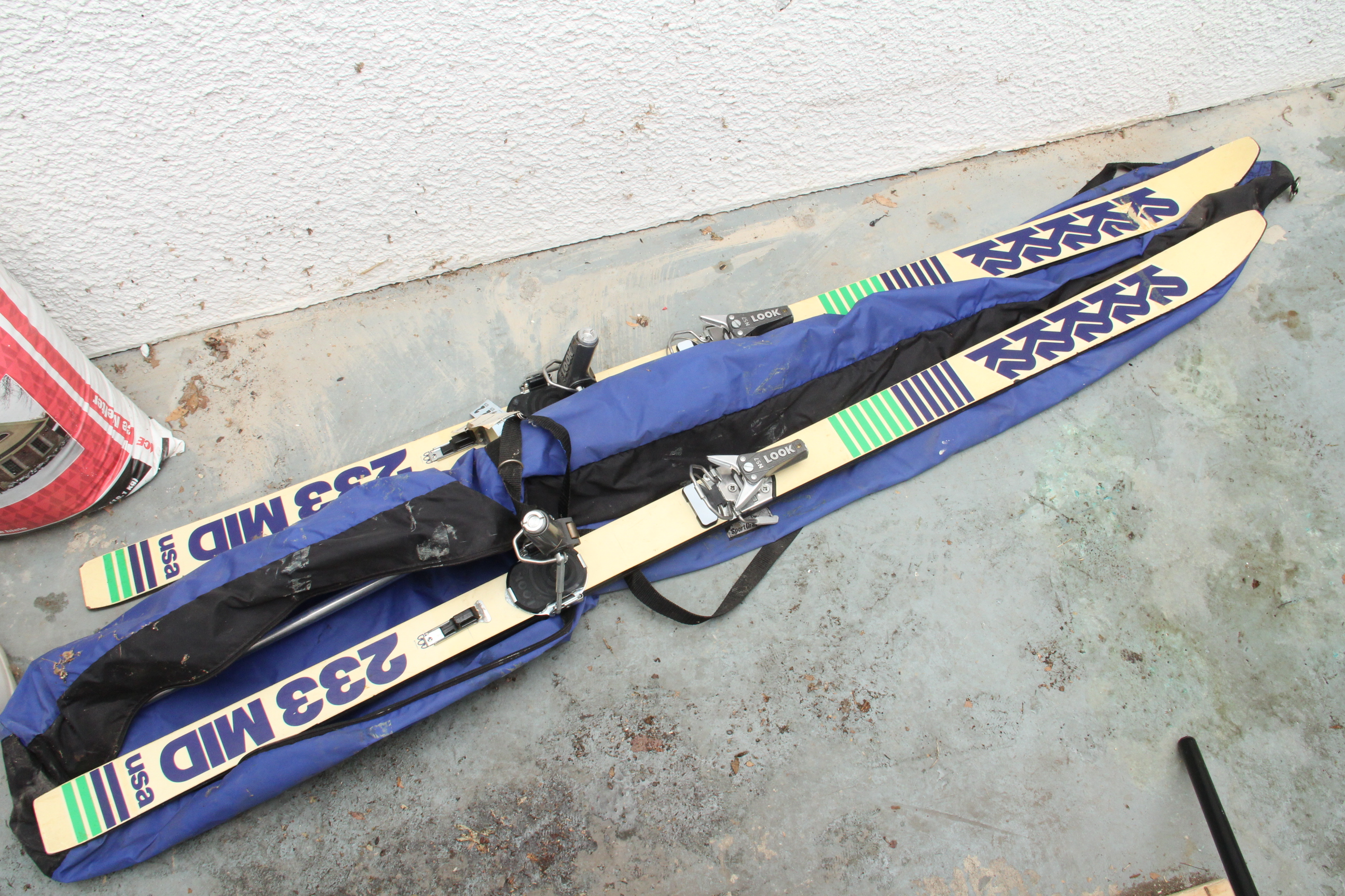 K2 233 Mid Skis