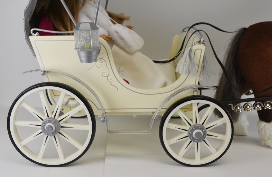 18" American Girl Doll "Isabelle" and Pretty City Carriage
