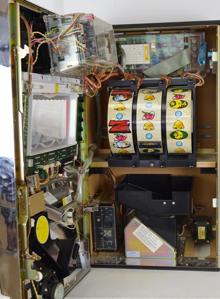 "King Camel" Pachislo Gaming Machine