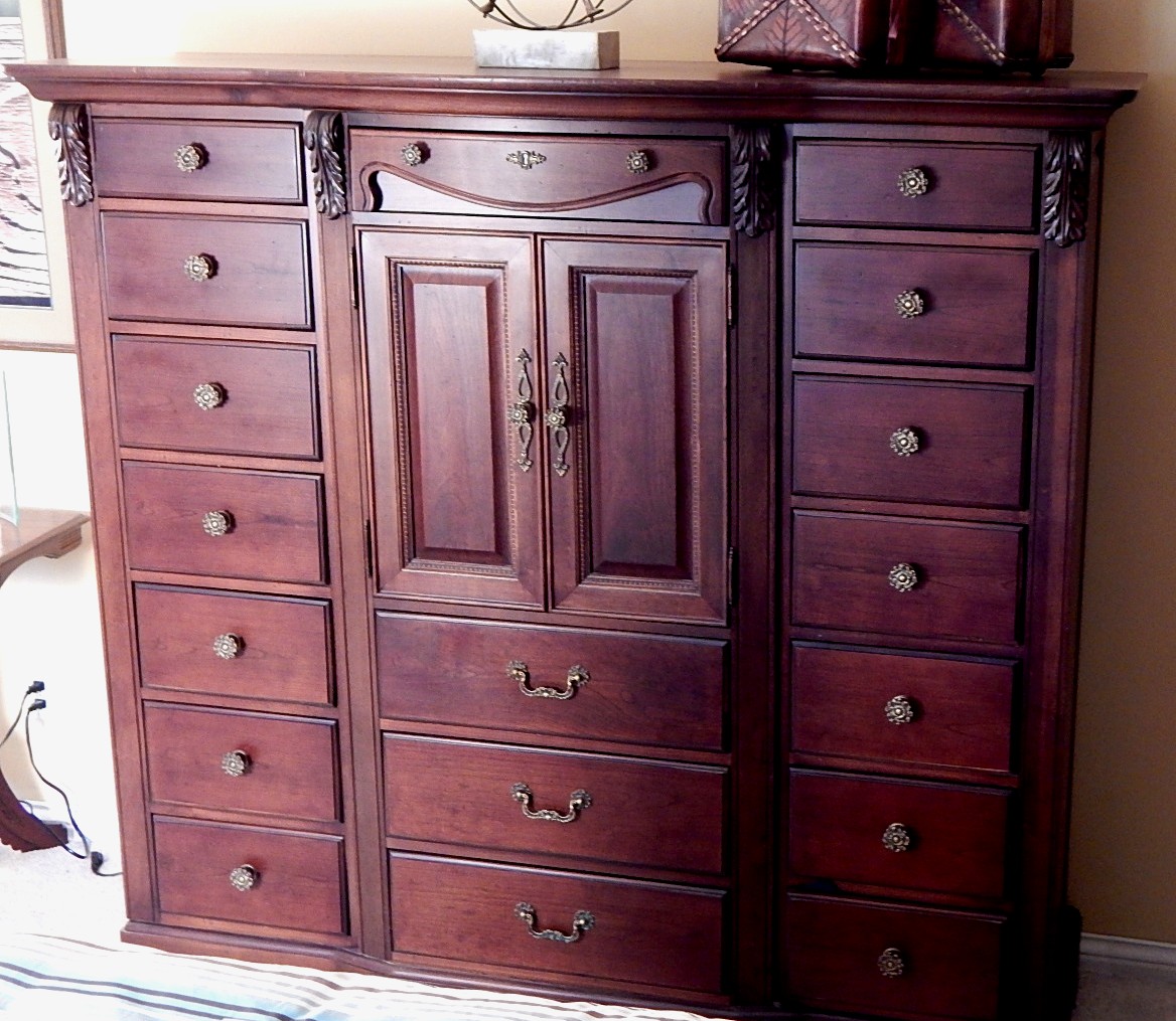 Thomasville Master Chest/Armoire