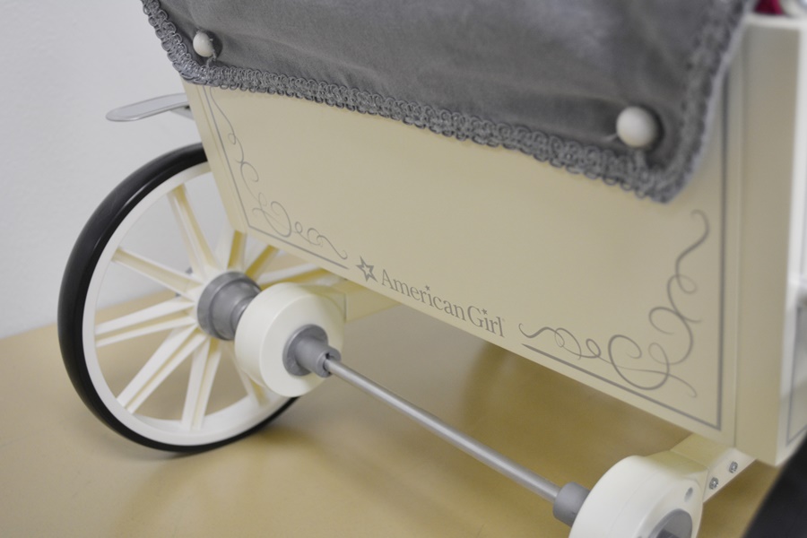 18" American Girl Doll "Isabelle" and Pretty City Carriage