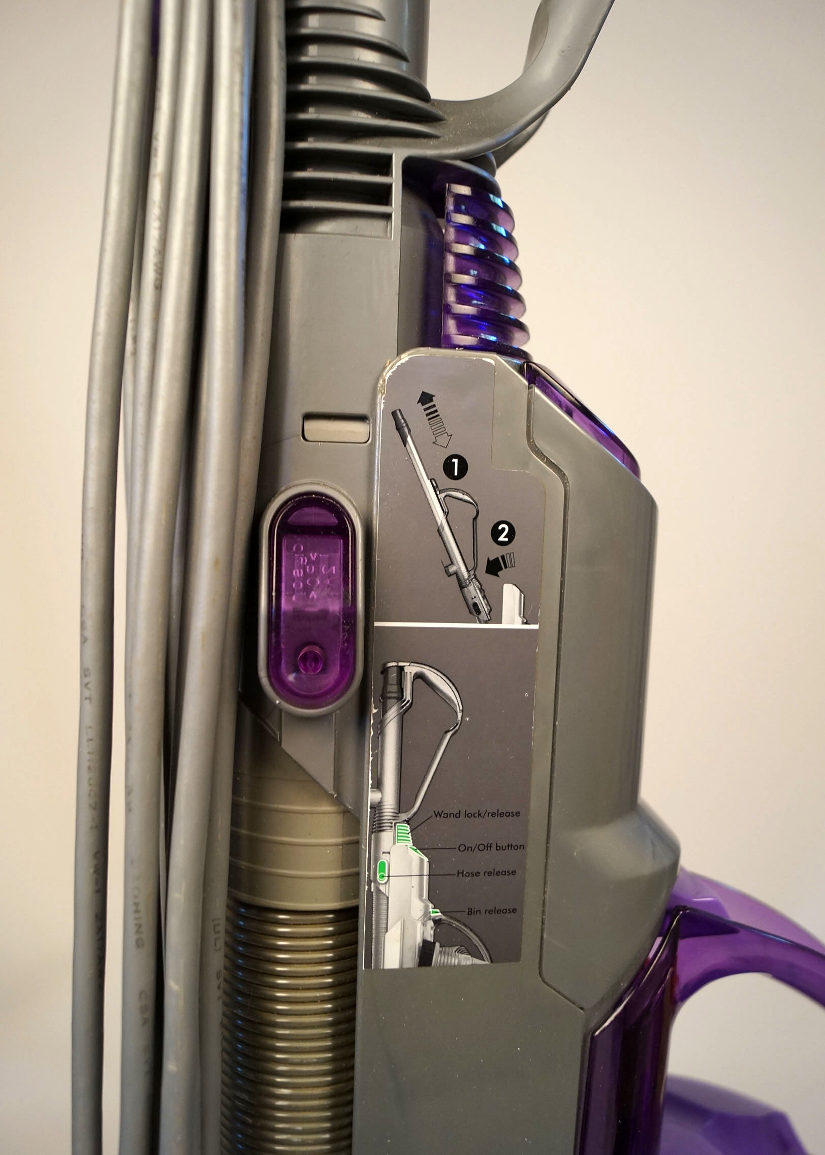 Dyson DC28 Vacuum Cleaner