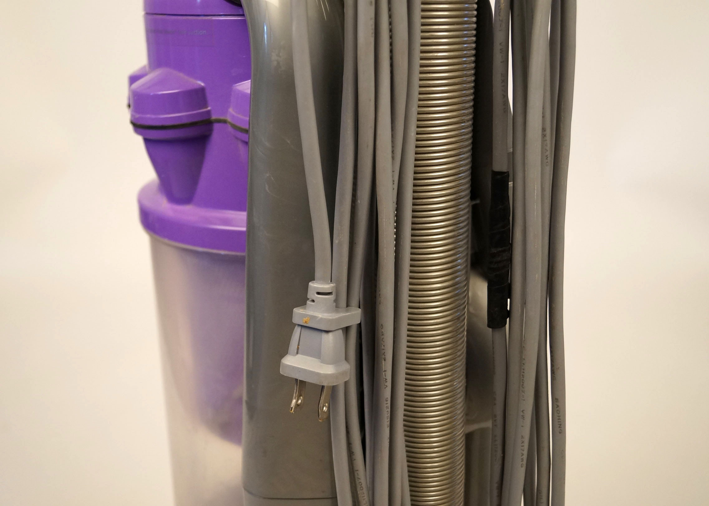 Dyson DC28 Vacuum Cleaner