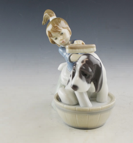 Lladro "Bashful Bather" Porcelain Figurine #5455