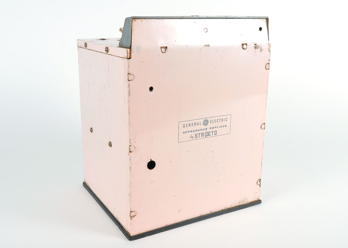 GE Replica Doll  Washer/Drier by Structo