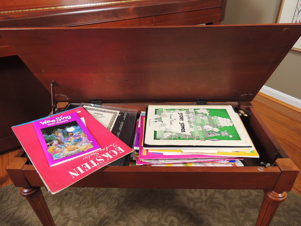 Yamaha Upright Acoustic Piano with Bench