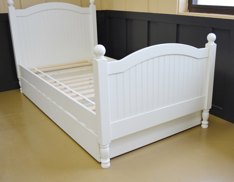 Pottery Barn Kids White Twin Bed With Trundle