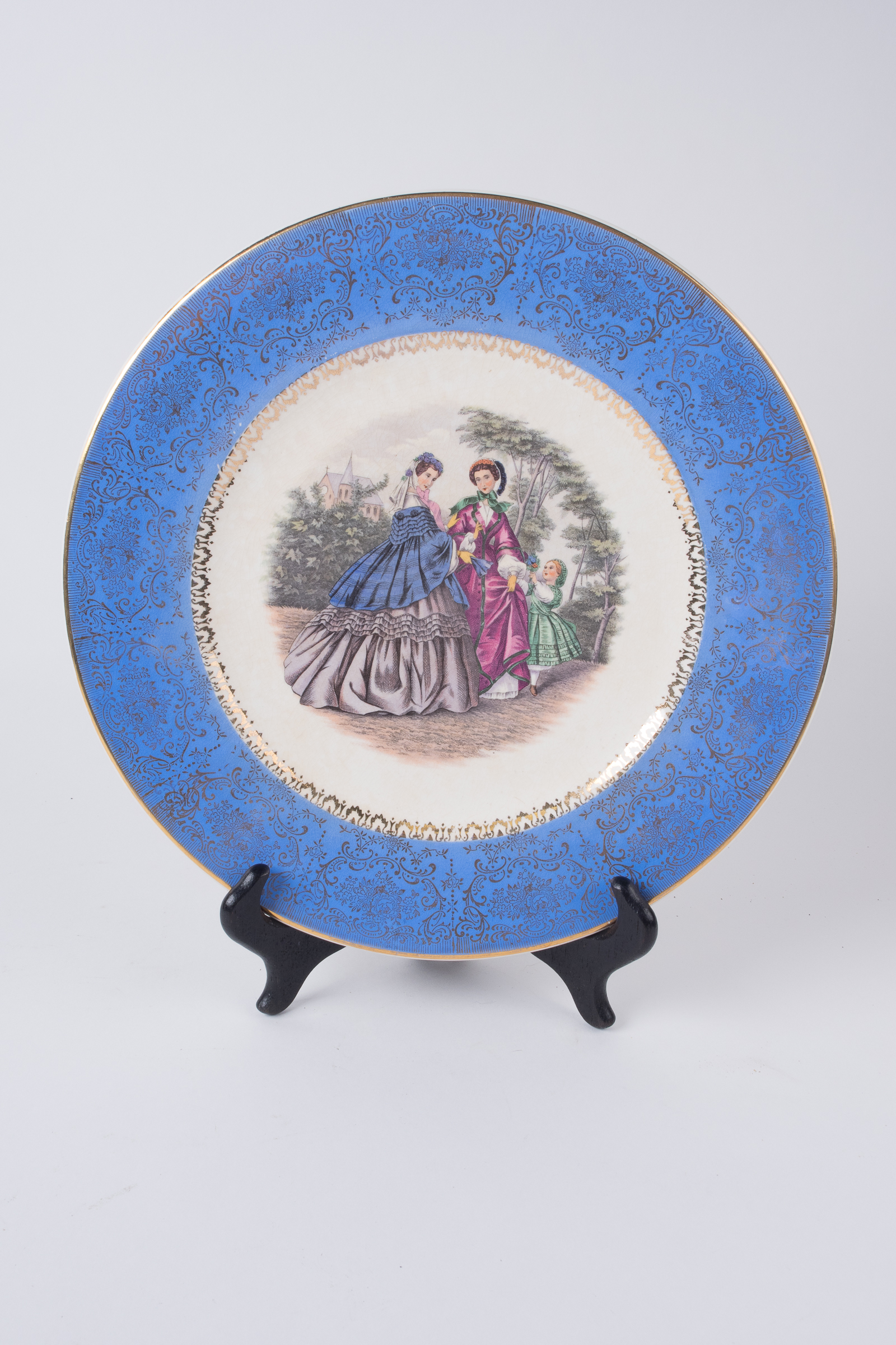 Limoges Serving Dish & Gold Toned Trimmed Dishes