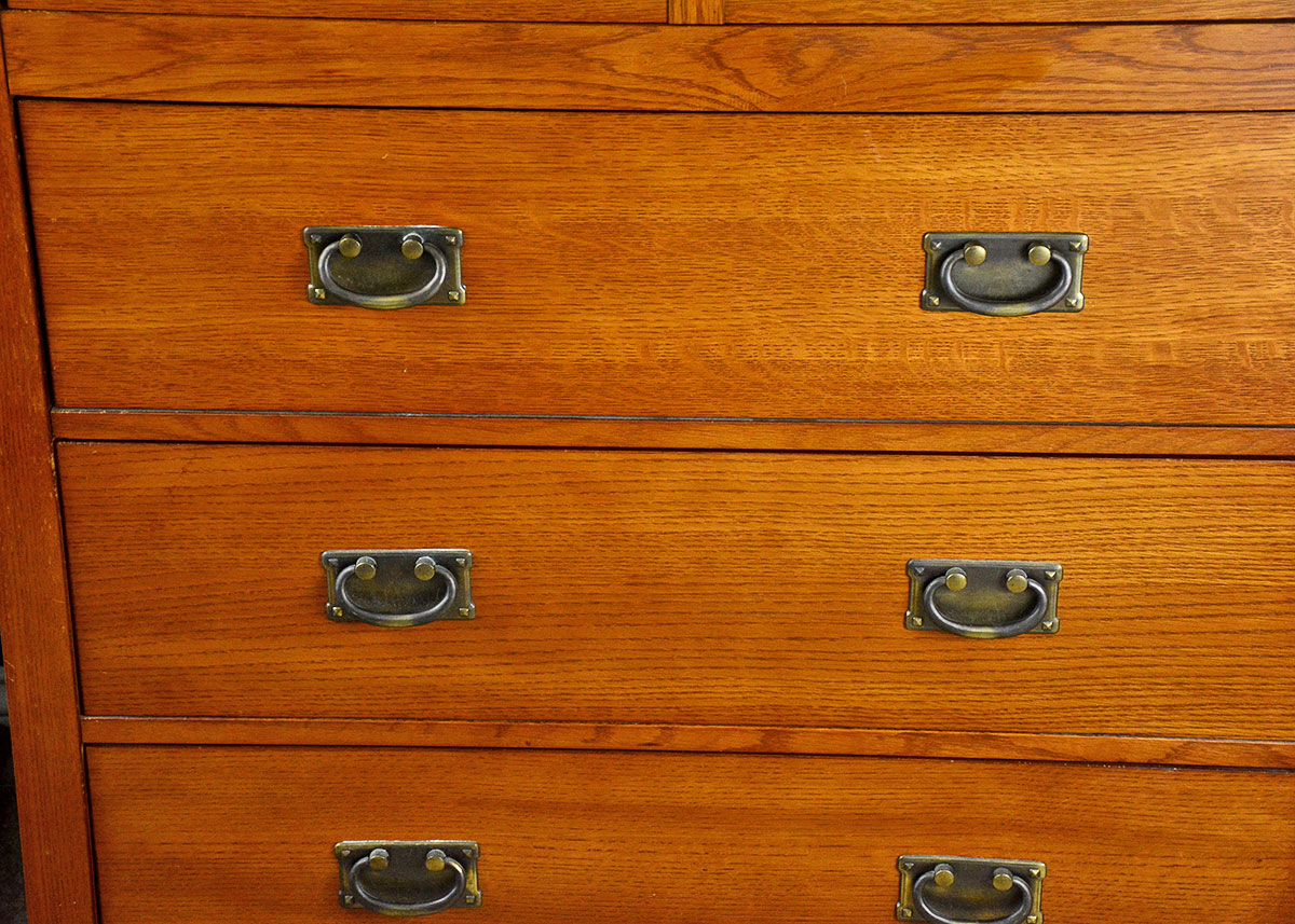 Basset Chest of Drawers
