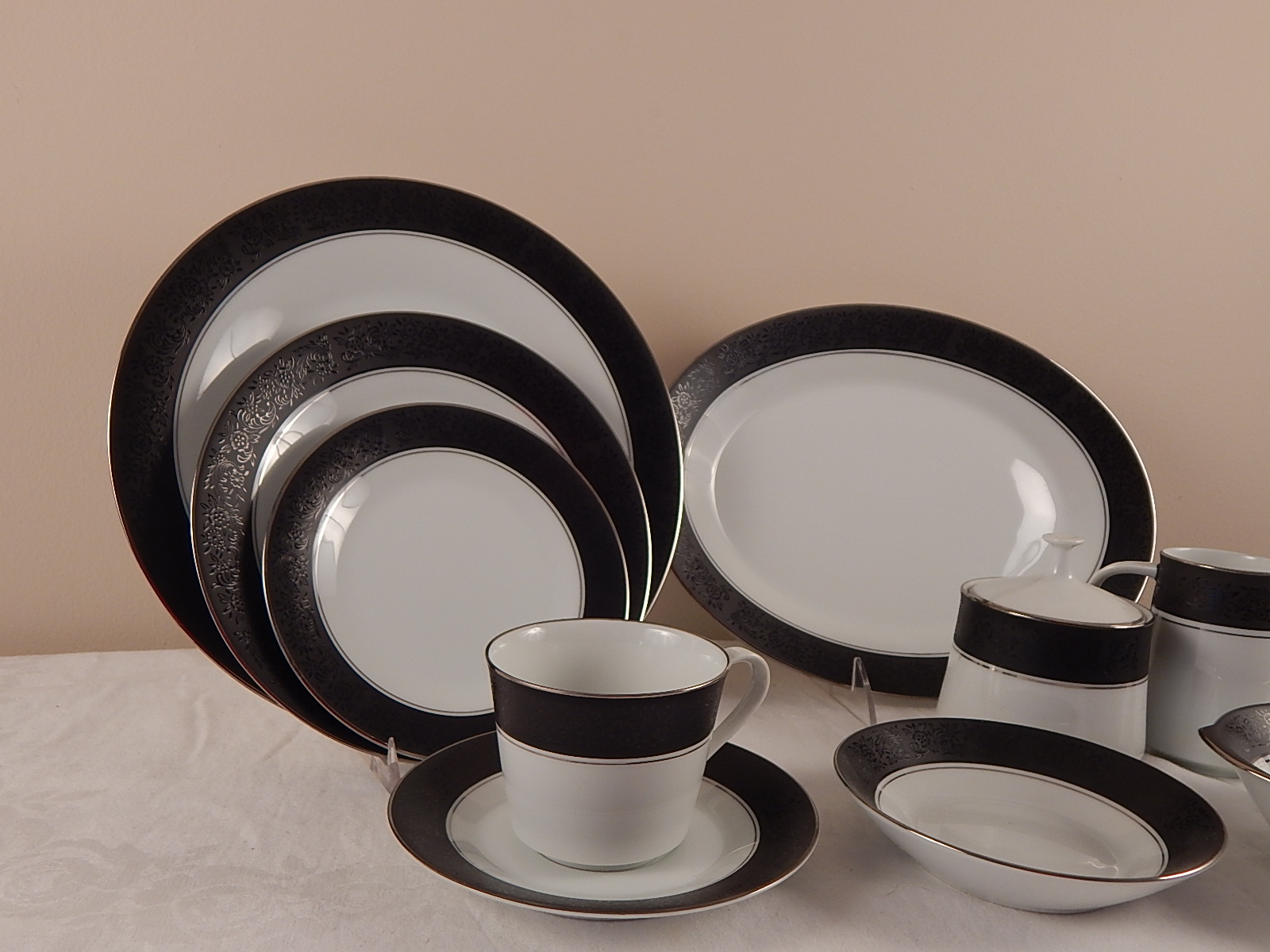 Vintage Noritake 'Mirano' China