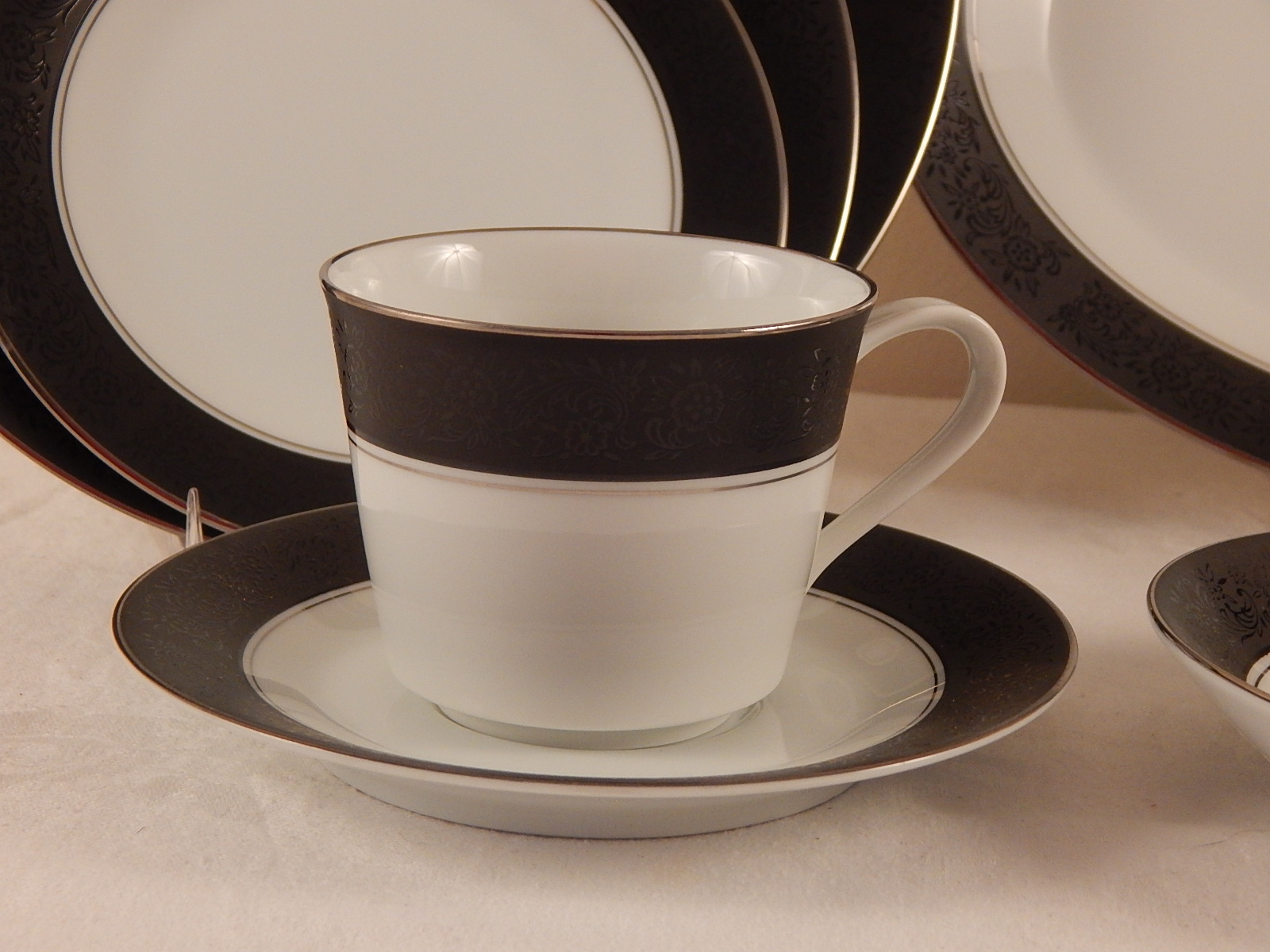 Vintage Noritake 'Mirano' China