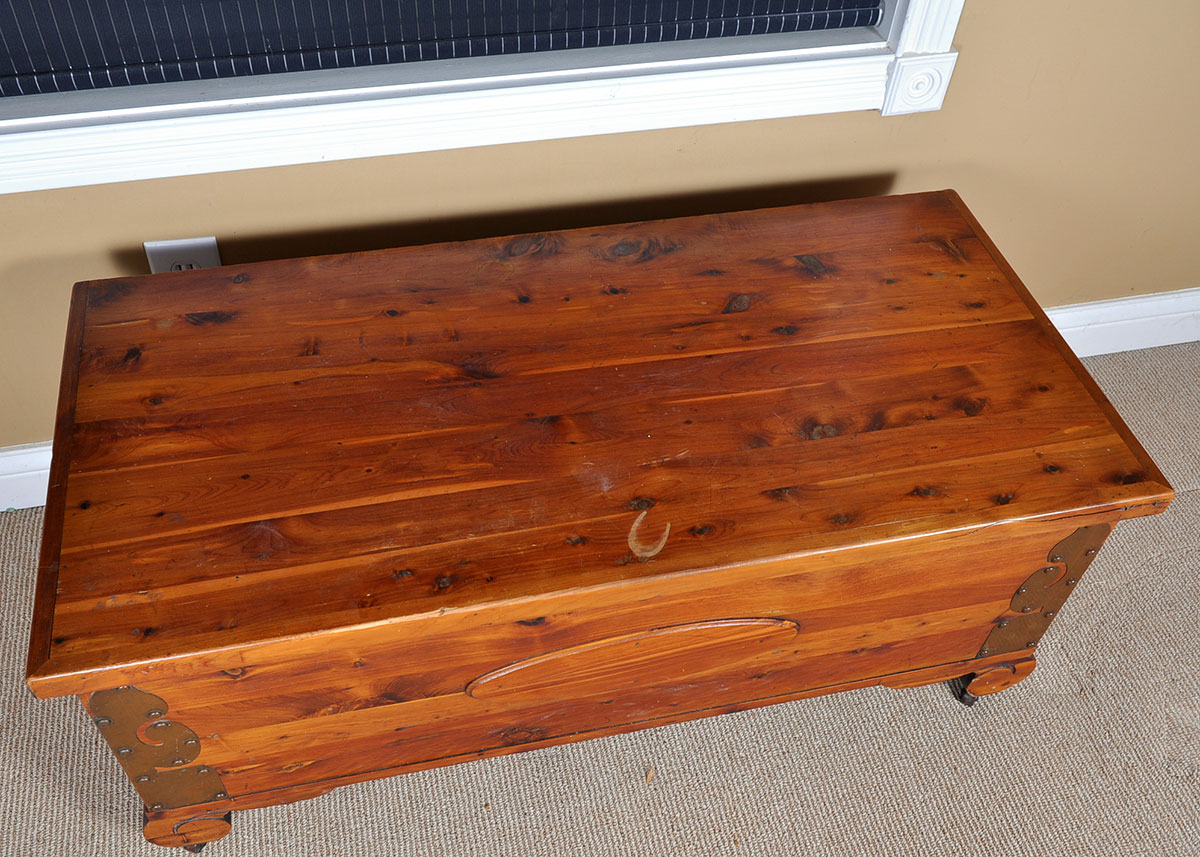 Vintage Roos Chests Cedar Trunk