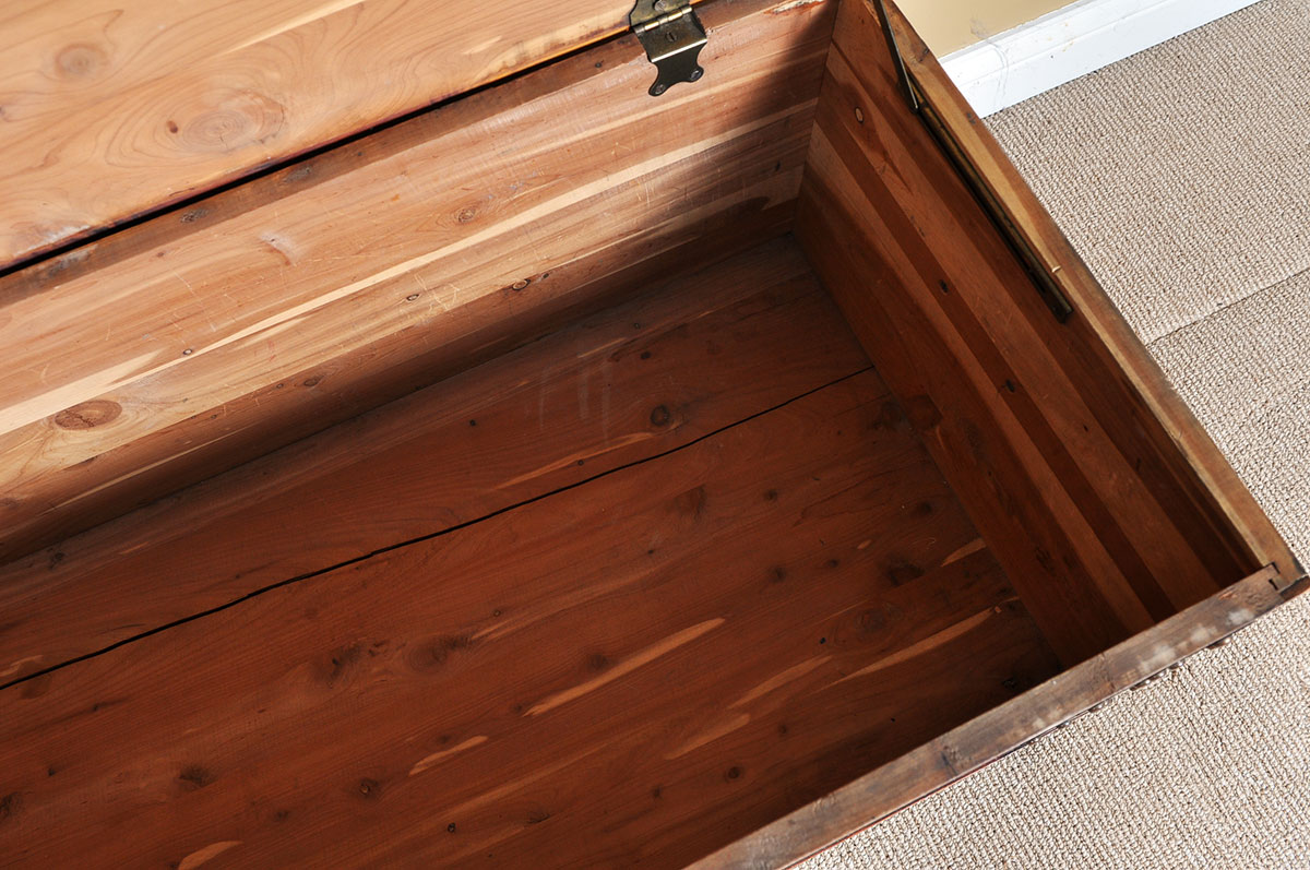 Vintage Roos Chests Cedar Trunk