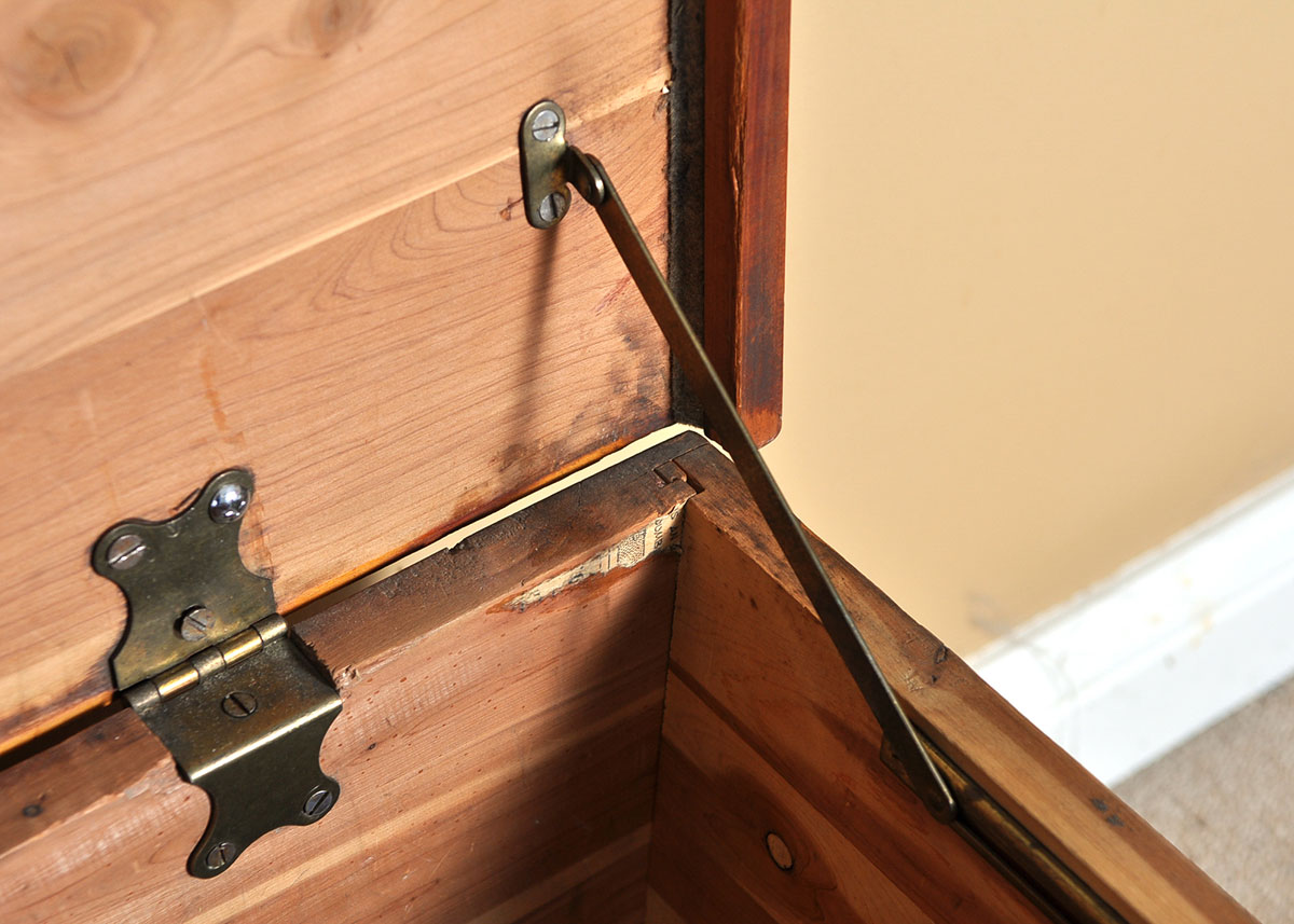 Vintage Roos Chests Cedar Trunk