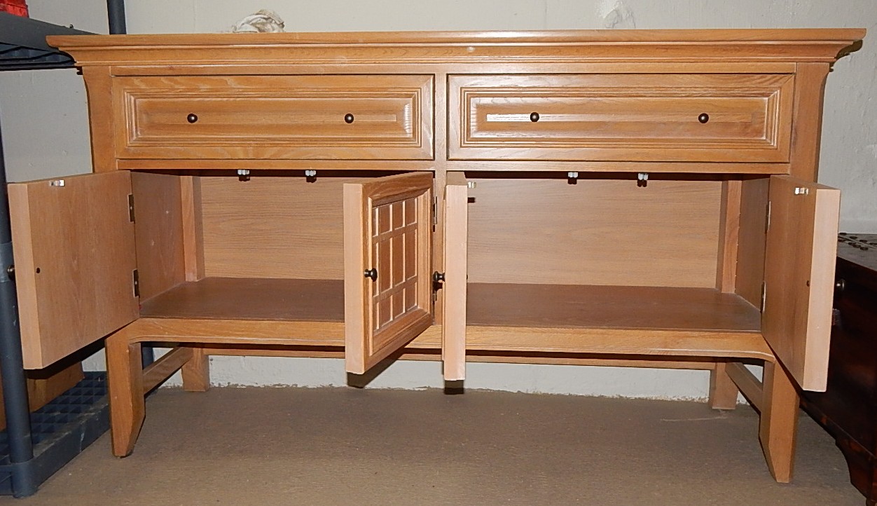 Thomasville American Revival Console/Buffet Cabinet