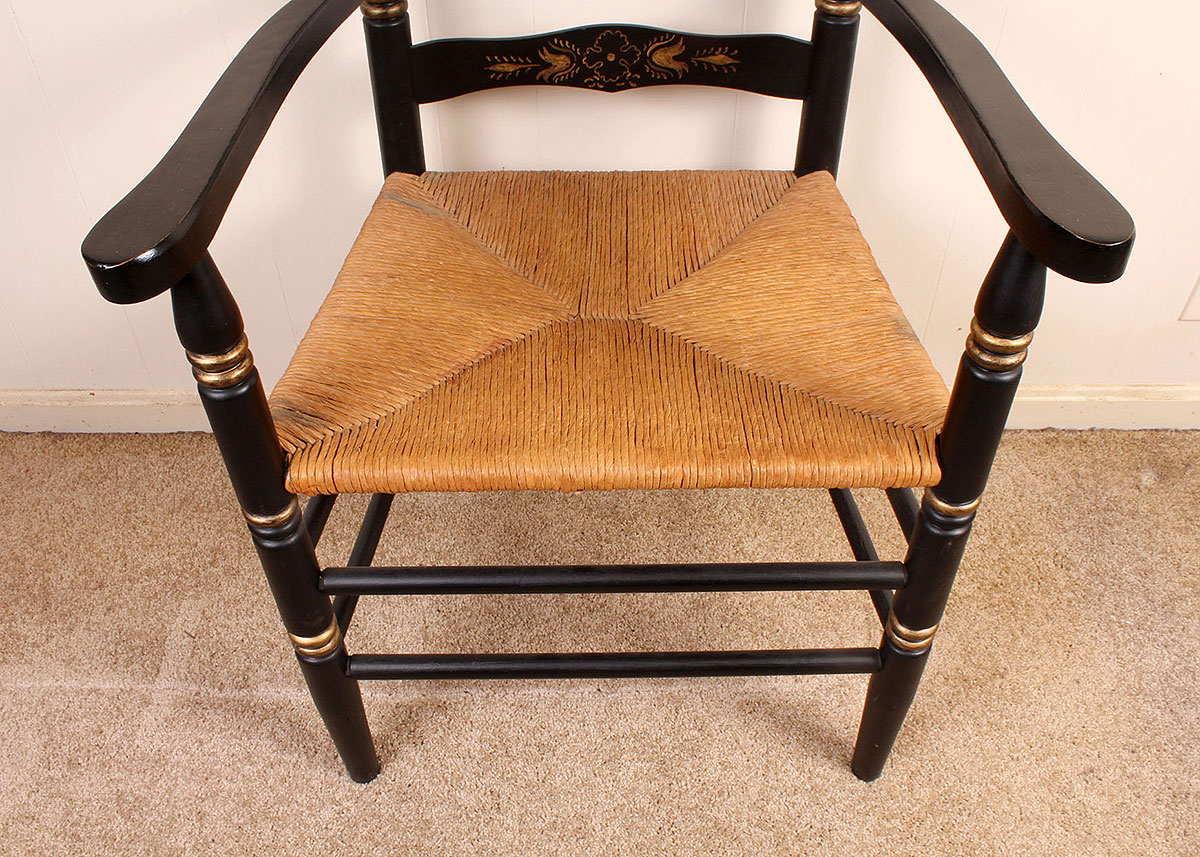 Black Lacquerwork Ladderback Chair