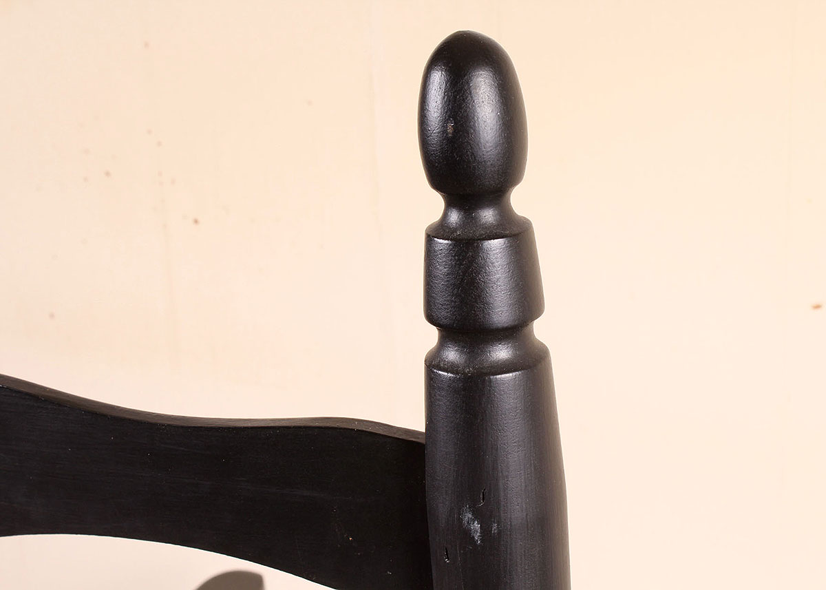 Black Lacquerwork Ladderback Chair