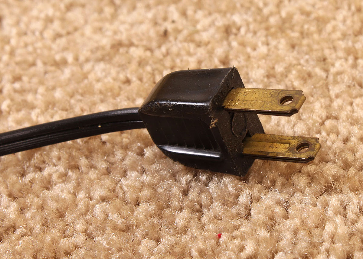 Vintage Yellow Metal Tole Floor Lamp