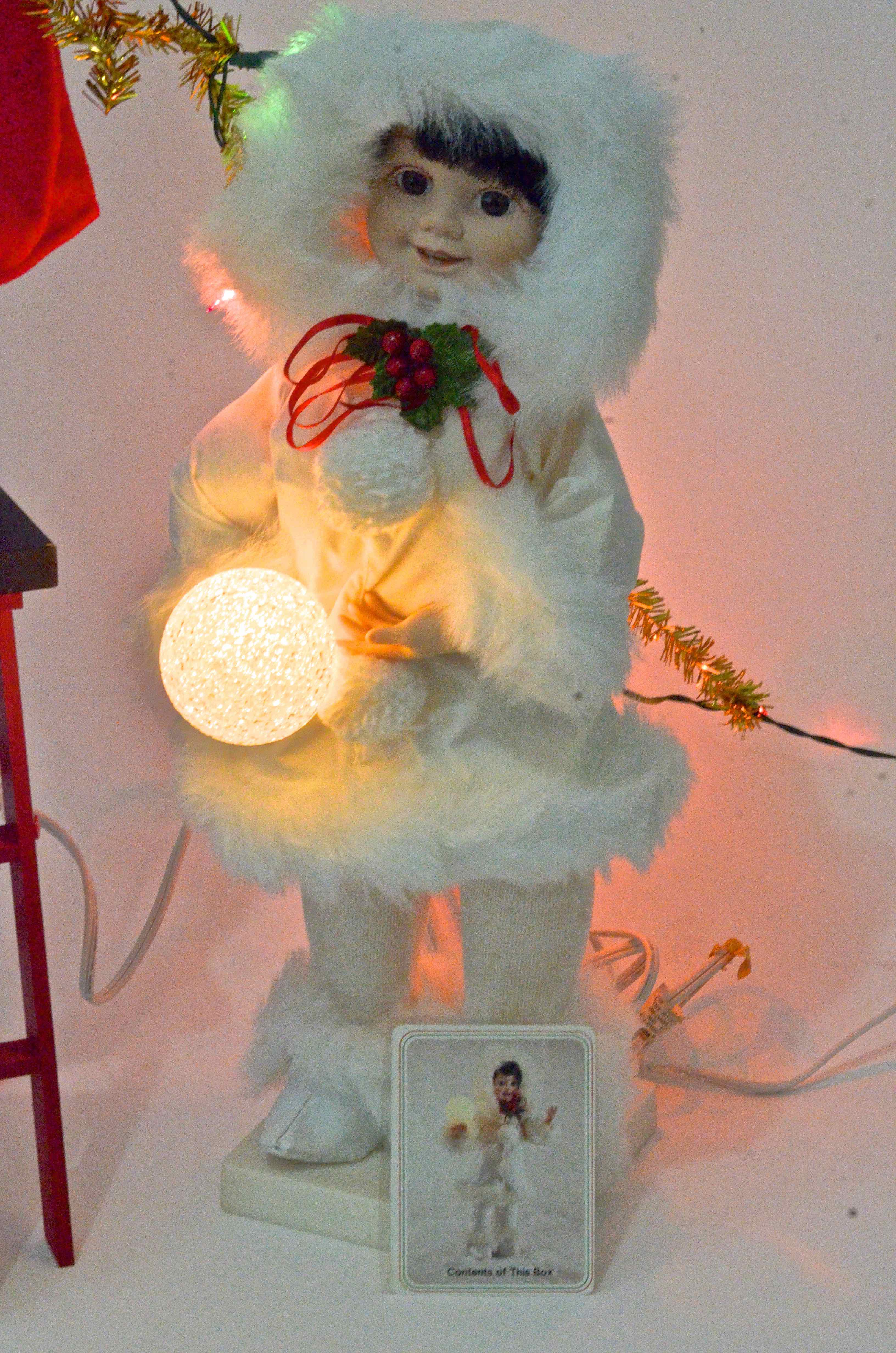 21" Animated Motion Christmas Dolls