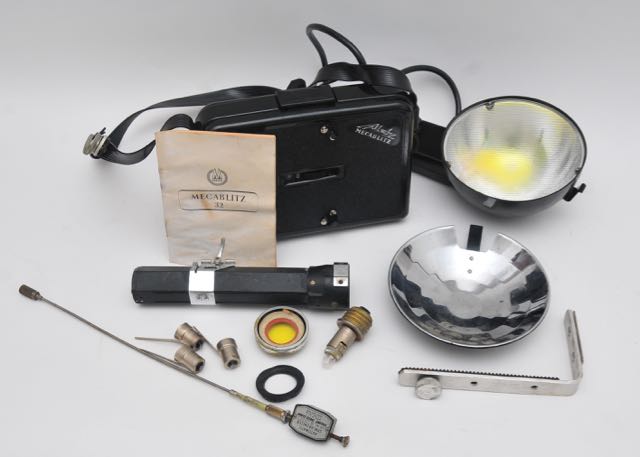 Vintage Metz Mecablitz 32 Flash Kit